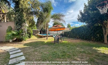 Casa de 150 m² en venta  7 ambientes c/ cochera en Monte Grande