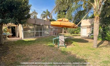 Casa de 150 m² en venta  7 ambientes c/ cochera en Monte Grande