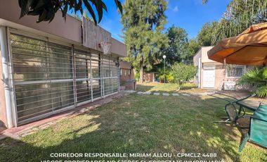Casa de 150 m² en venta  7 ambientes c/ cochera en Monte Grande