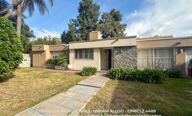 Casa de 150 m² en venta  7 ambientes c/ cochera en Monte Grande