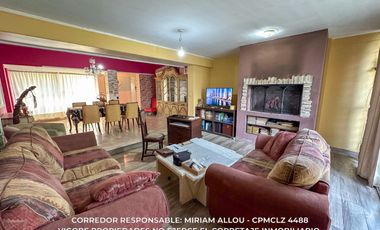 Casa de 150 m² en venta  7 ambientes c/ cochera en Monte Grande