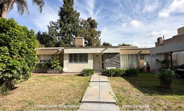 Casa de 150 m² en venta  7 ambientes c/ cochera en Monte Grande