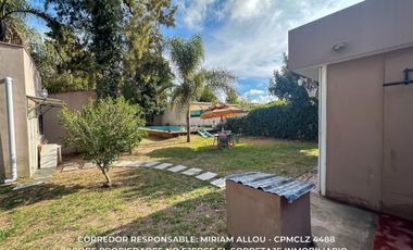 Casa de 150 m² en venta  7 ambientes c/ cochera en Monte Grande