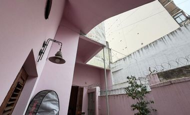 Casa PH en venta en Avellaneda Oeste