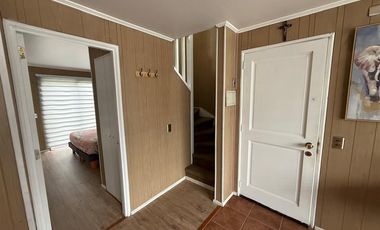 Casa en Arriendo en Casa Esquina en Valle Volcanes de 3D 1B, Puerto Montt