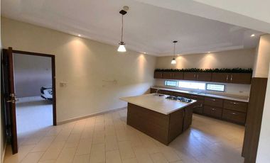 Casa en Venta - Los Santos Azuero - Panamá