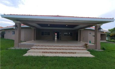 Casa en Venta - Los Santos Azuero - Panamá