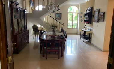 SE VENDE CASA EN LA ALAMEDA