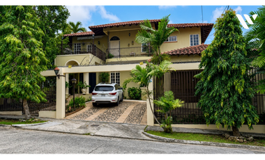 SE VENDE CASA EN LA ALAMEDA