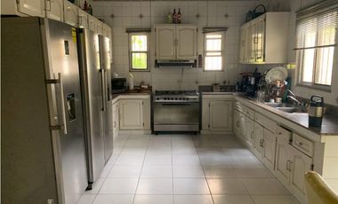 SE VENDE CASA EN LA ALAMEDA