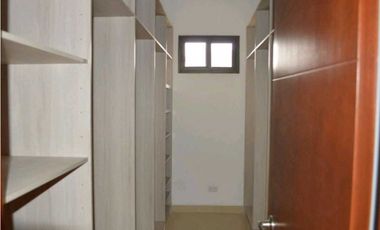 VENTA DE CASA DE 2 PISOS EN COSTA SUR EL DORAL