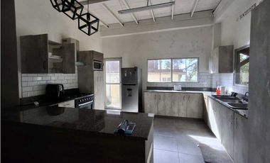 Venta casa en Altos de Cerro Azul