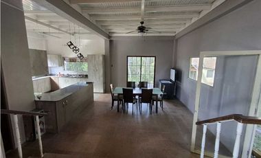 Venta casa en Altos de Cerro Azul