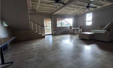 Venta casa en Altos de Cerro Azul