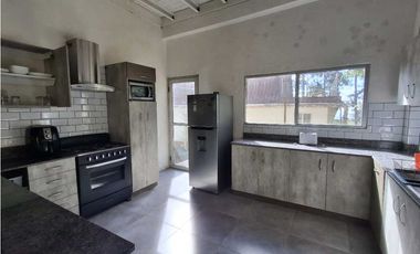 Venta casa en Altos de Cerro Azul
