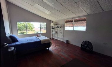 Venta casa en Altos de Cerro Azul