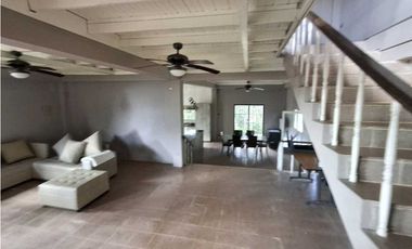 Venta casa en Altos de Cerro Azul