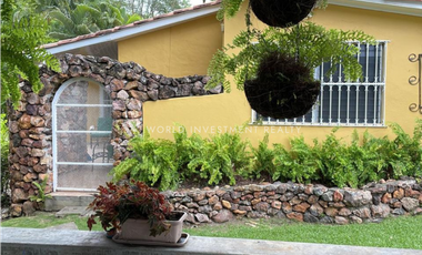 Hermosa Casa en Venta en Coronado Golf