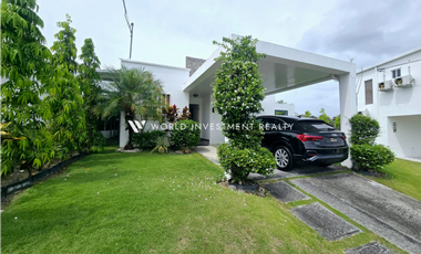 SE VENDE CASA EN PH VILLAGE BEACH RESIDENCES