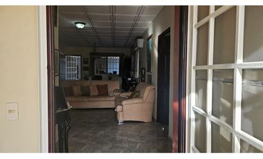 SE VENDE CASA EN LOS SANTOS