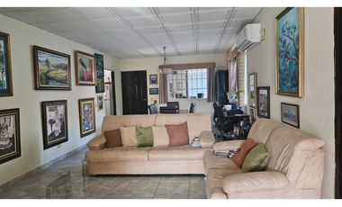 SE VENDE CASA EN LOS SANTOS