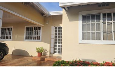 SE VENDE CASA EN LOS SANTOS