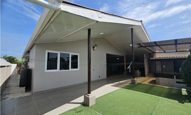 Se alquila casa en Brisas de los Guayacanes, Chitré