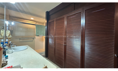 Venta de Amplia Casa en Llanos de Curundu