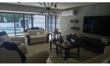 Venta de Casa en La Alameda ideal para Embajadas