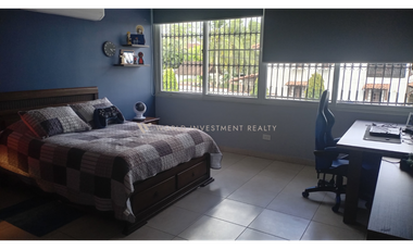 Venta de Casa en La Alameda ideal para Embajadas