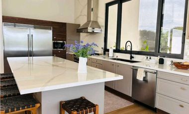 Hermosa Finca Ecuestre de 3.6 Hectáreas en San Carlos