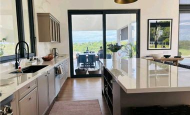 Hermosa Finca Ecuestre de 3.6 Hectáreas en San Carlos