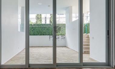 PH Minimal Houses, Altos del Golf – Amplia casa en Alquiler