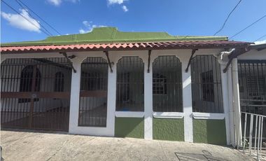 Alquiler de Casa en Villa Lucre