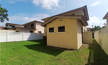 Casa en venta en Sunset Hills, Costa Verde – La Chorrera