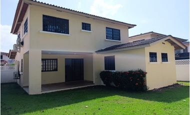 Casa en venta en Sunset Hills, Costa Verde – La Chorrera