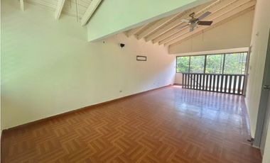 VENDO CASA EN URB. LAS CUMBRES, NATURALEZA PRIVILEGIADA
