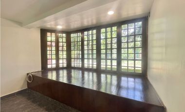 VENDO CASA EN URB. LAS CUMBRES, NATURALEZA PRIVILEGIADA