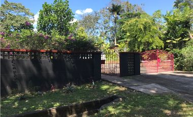 VENDO CASA EN URB. LAS CUMBRES, NATURALEZA PRIVILEGIADA