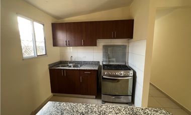 ALQULO CASA EN LA CHORRERA, 120M2, 3 RECAMARAS, BARRIADA CERRADA.