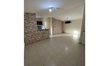 ALQULO CASA EN LA CHORRERA, 120M2, 3 RECAMARAS, BARRIADA CERRADA.