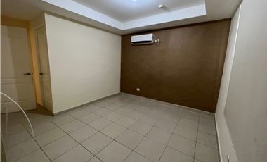 ALQULO CASA EN LA CHORRERA, 120M2, 3 RECAMARAS, BARRIADA CERRADA.