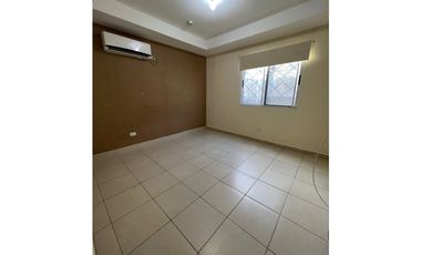 ALQULO CASA EN LA CHORRERA, 120M2, 3 RECAMARAS, BARRIADA CERRADA.