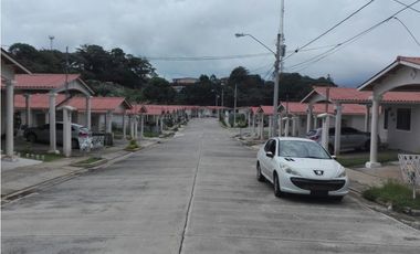 ALQULO CASA EN LA CHORRERA, 120M2, 3 RECAMARAS, BARRIADA CERRADA.
