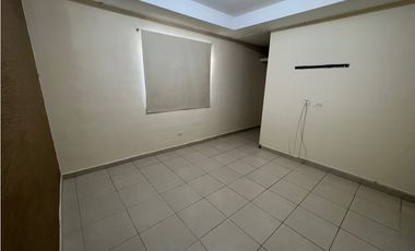 ALQULO CASA EN LA CHORRERA, 120M2, 3 RECAMARAS, BARRIADA CERRADA.