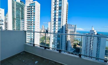 VENDO APARTAMENTO EN BELLA VISTA, 3 RECAMARAS, 180M2, CON TERRAZA.