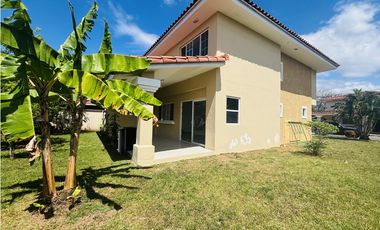 Casa en Venta / Alquiler – Villa Alta