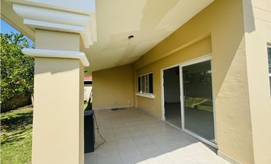 Casa en Venta / Alquiler – Villa Alta