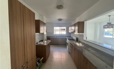 Casa en Venta / Alquiler – Villa Alta