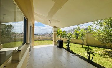 Casa en Venta / Alquiler – Villa Alta
